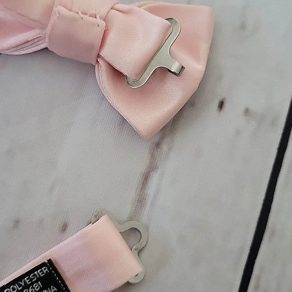 Bow tie